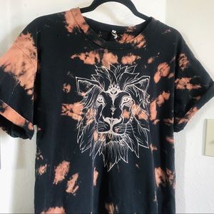 Reverse Tie Dye Vintage Lion T-shirt 🦁